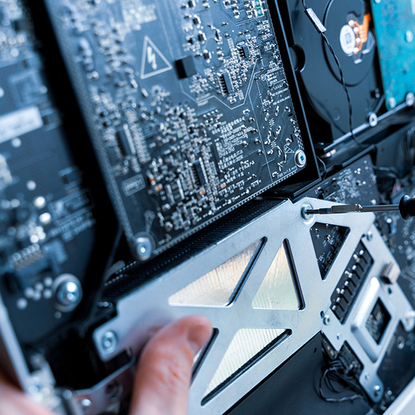 Prednosti servisiranja servera u specijaliziranom centru